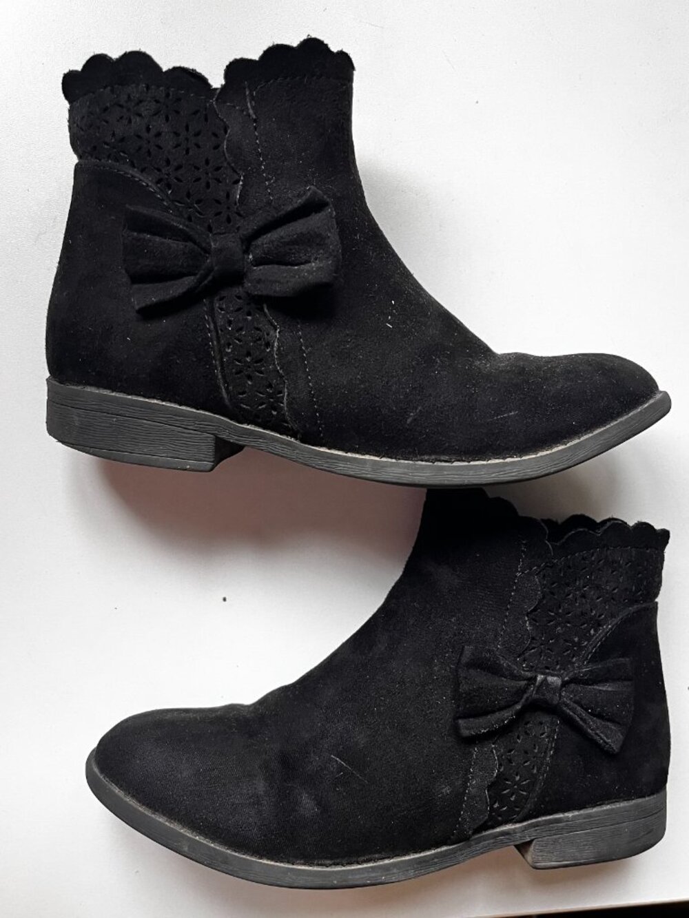 black suede boots with bow. girls size 2.  very comfortable.